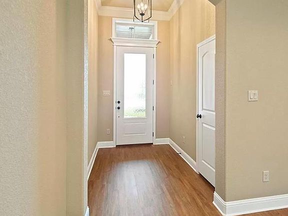 3rd image of 4005 High Creek Ct