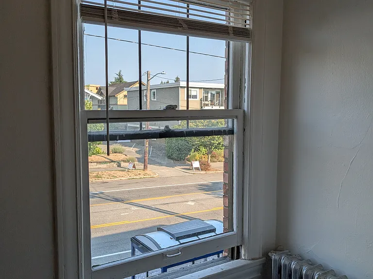 Maxwell Apartments — Photo 22