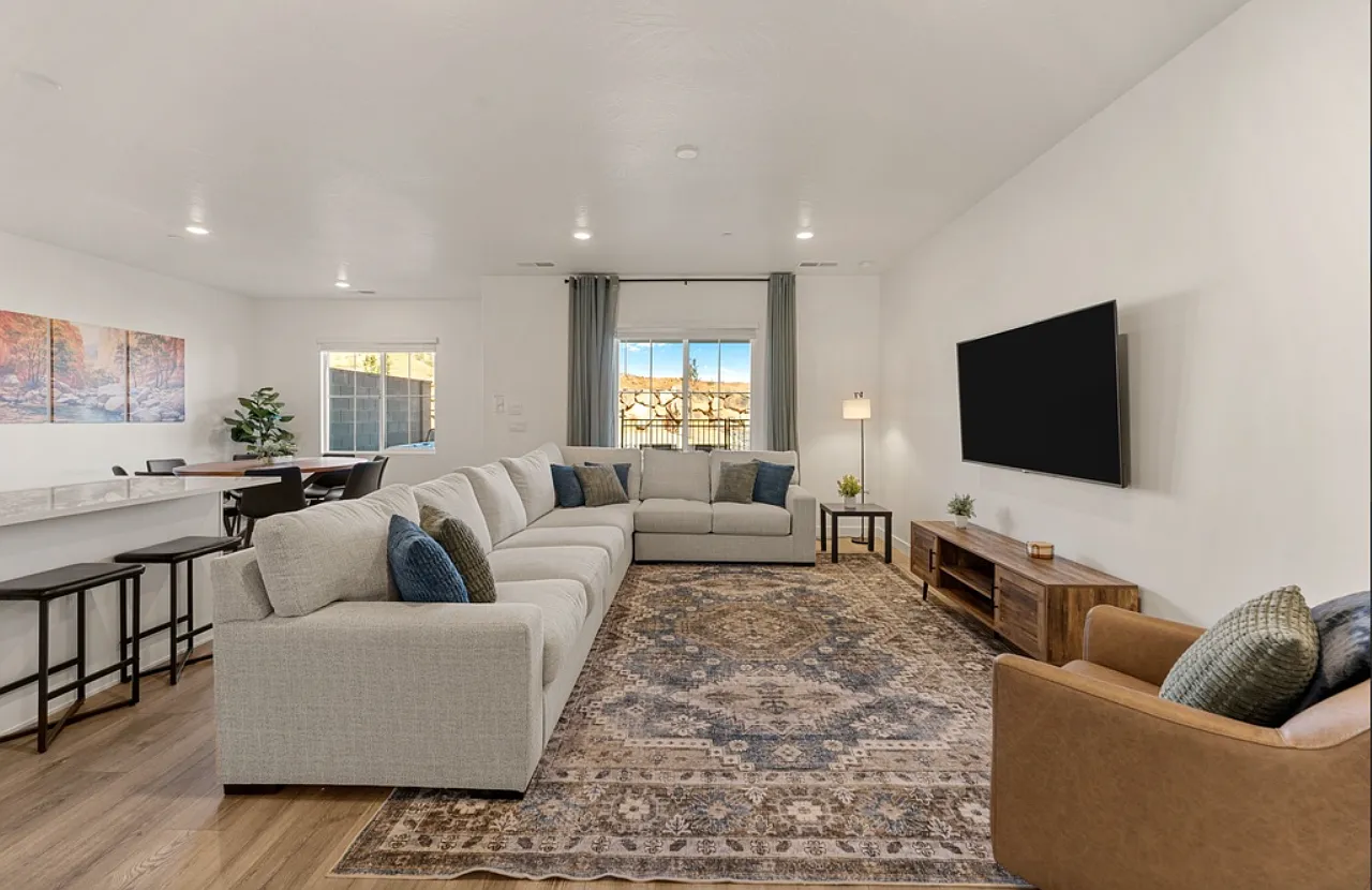 4 bed, 4.5 bath, 2077 sqft, $3,800 — Photo 1