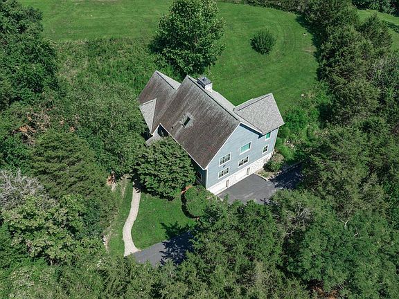 3rd image of 1701 Quarry Creek Ln