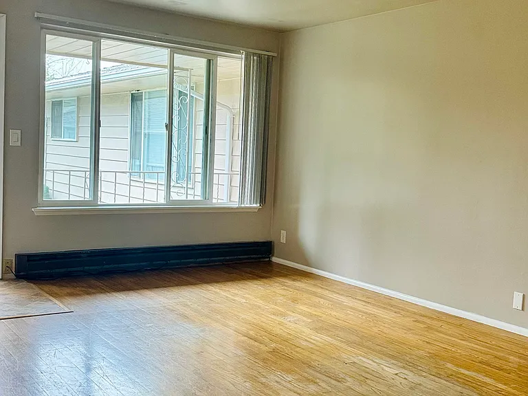 521 Avenue D #2 — Photo 7