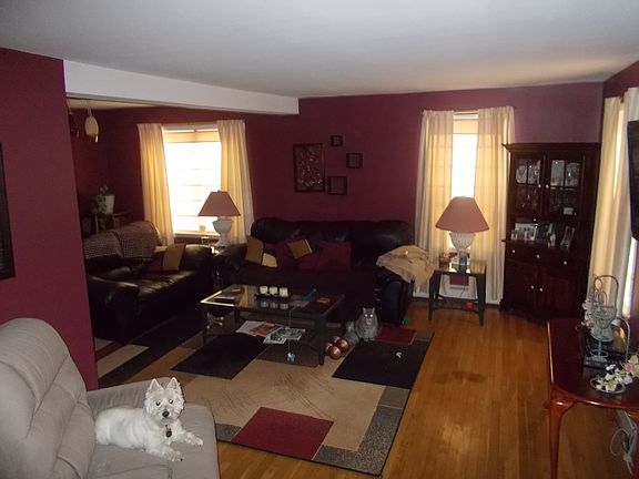 Living room/dining room comb
