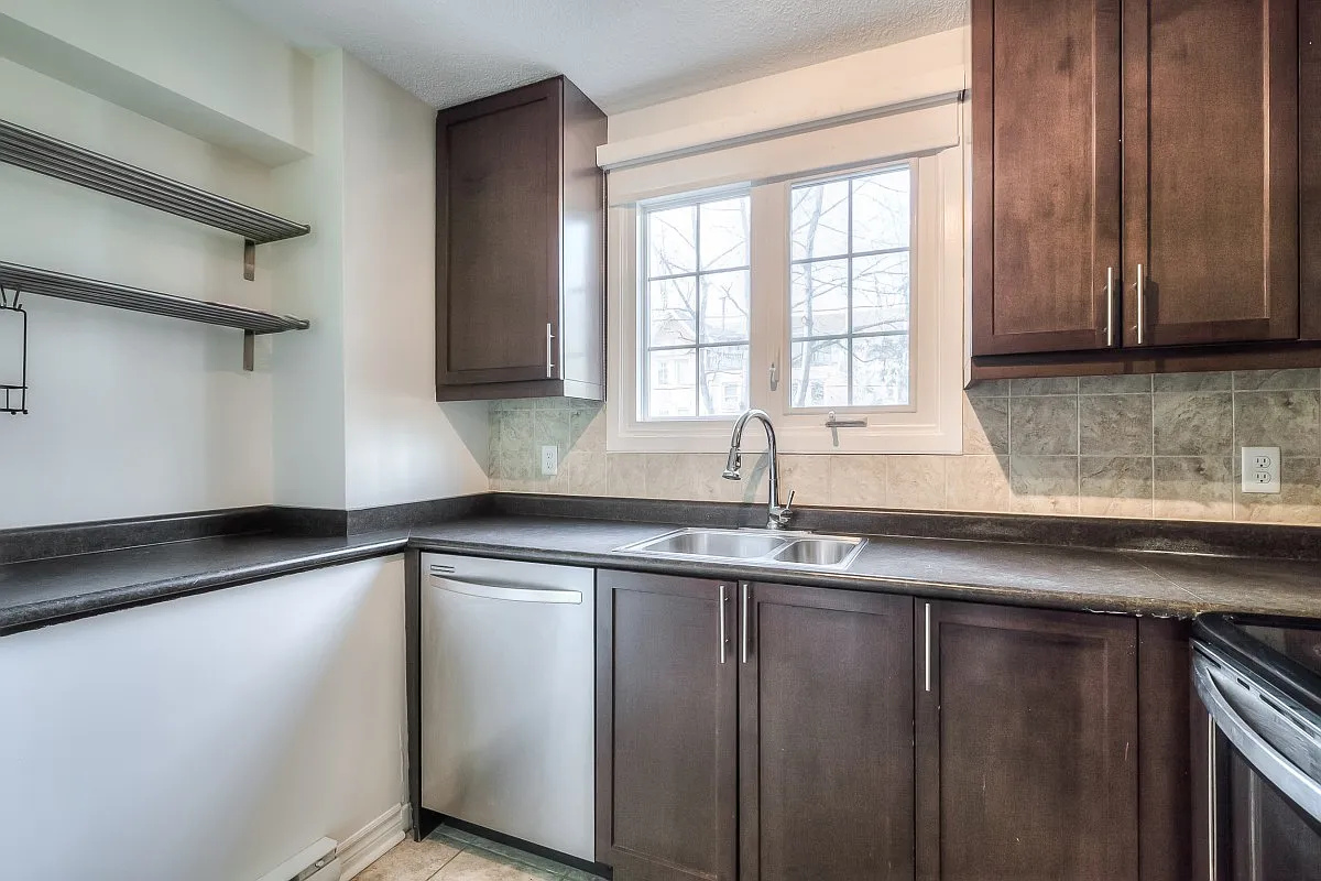 233 Berkeley St — Photo 2