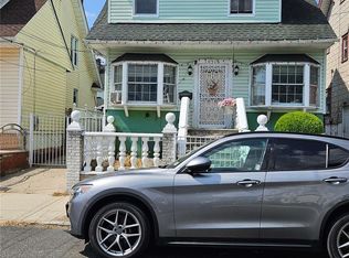 10916 118th St, South Ozone Park, NY 11420