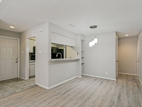 4th image of 18240 Midway Rd APT 905