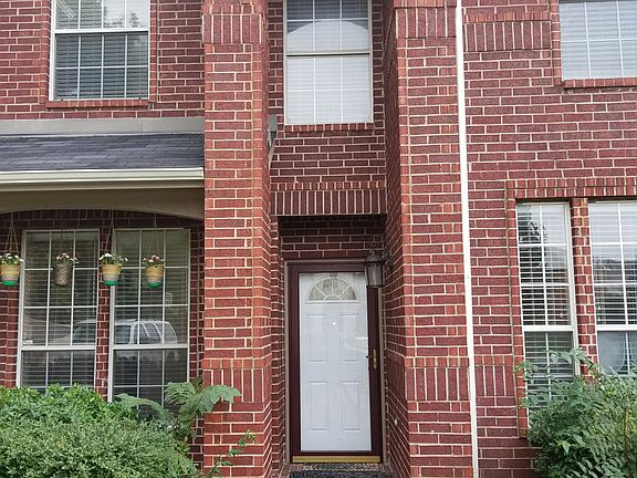 2nd image of 3433 Stoneway Dr