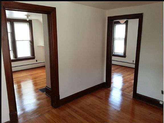 5th image of 2515 Grand St NE