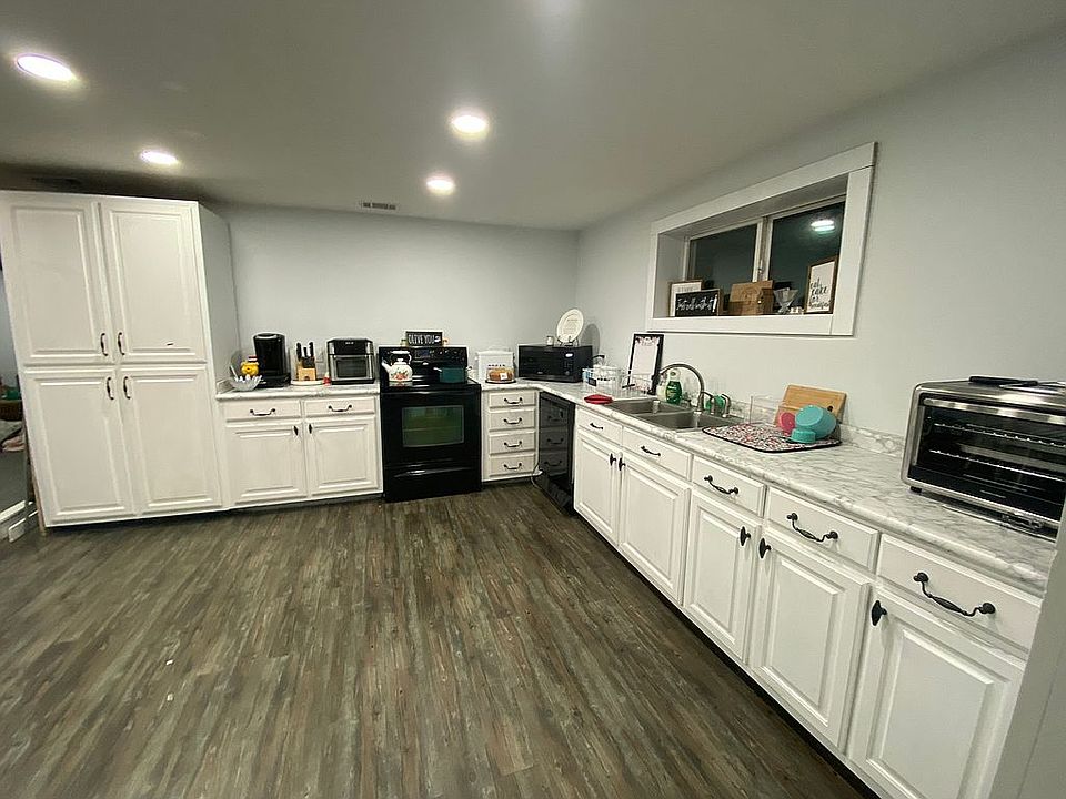 1st image of 712 Strickland Ave