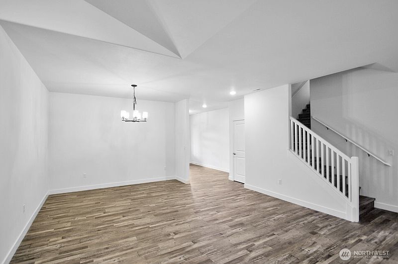 3rd image of 800 Barbara Lane