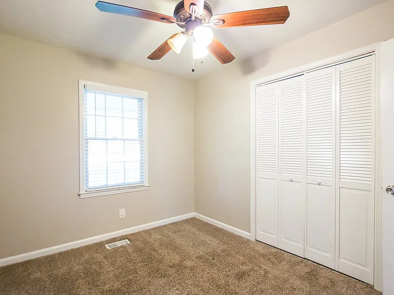155 Sunny Ln — Photo 10