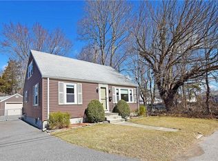 14 Allen Ave, Riverside, RI 02915