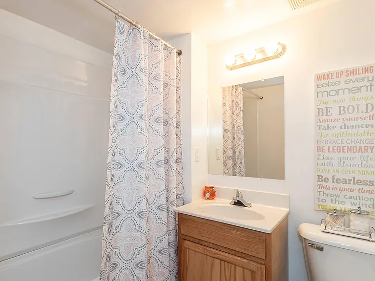 Patriot Pointe Apartments — Photo 10