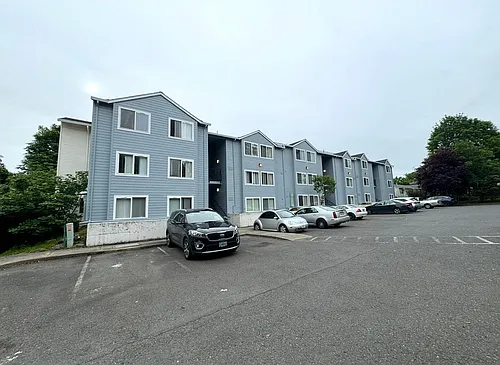 0174-06PP Lindsey Anne Apartments Photo 1