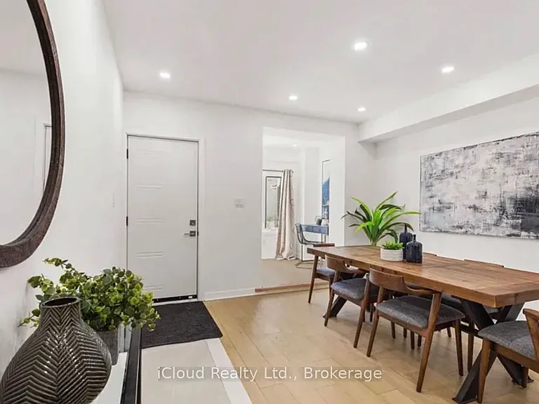386 Coxwell Ave — Photo 21