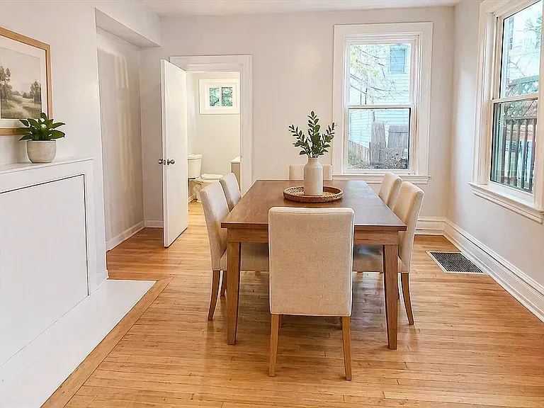 1238 Superior Ave #2 — Photo 3