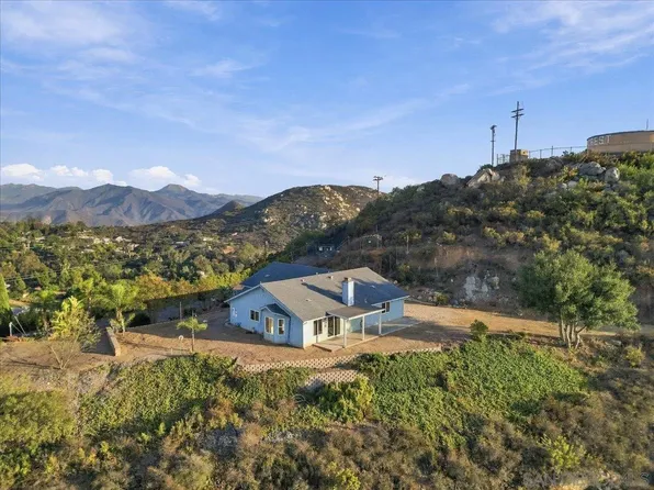800 Alta Ln, El Cajon, CA 92021