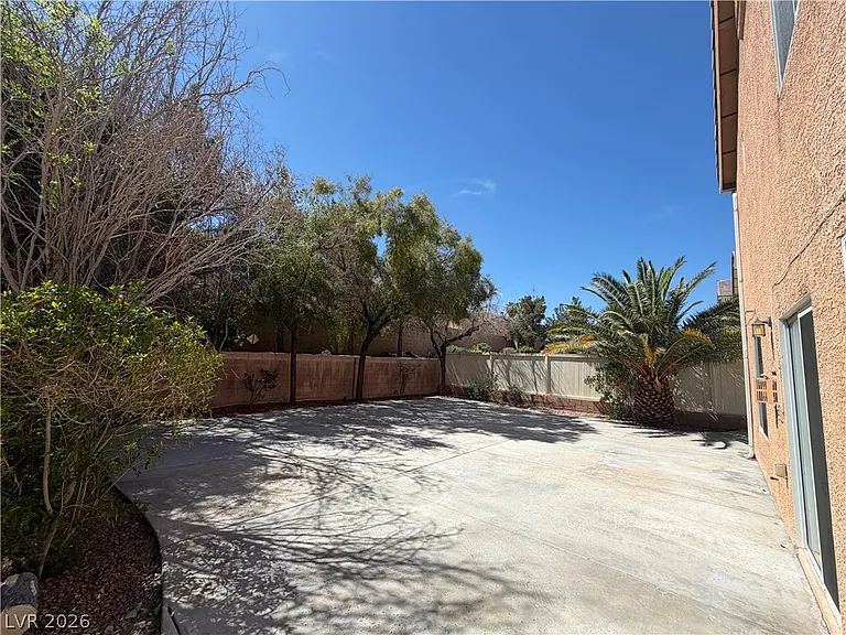 2515 Begonia Valley Ave — Photo 30
