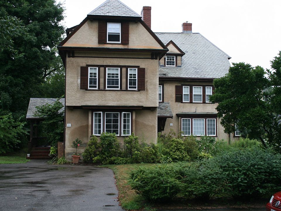 Entry and unit to Left