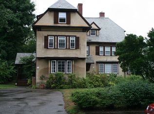 8 Upland Rd #8, Wellesley, MA 02482