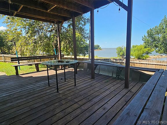 3rd image of 796 W Aspen Rd