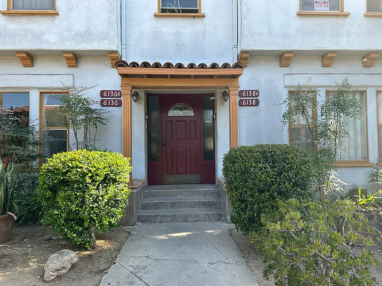 6138 1/2 Saturn St — Photo 1