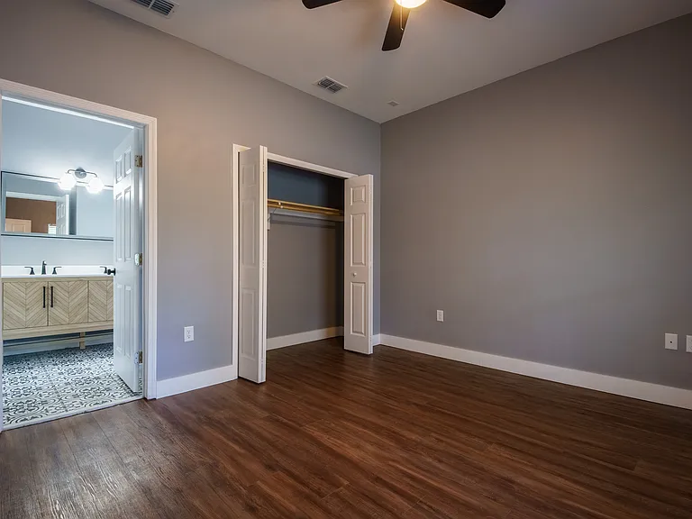 210 Parrotte Ct — Photo 50