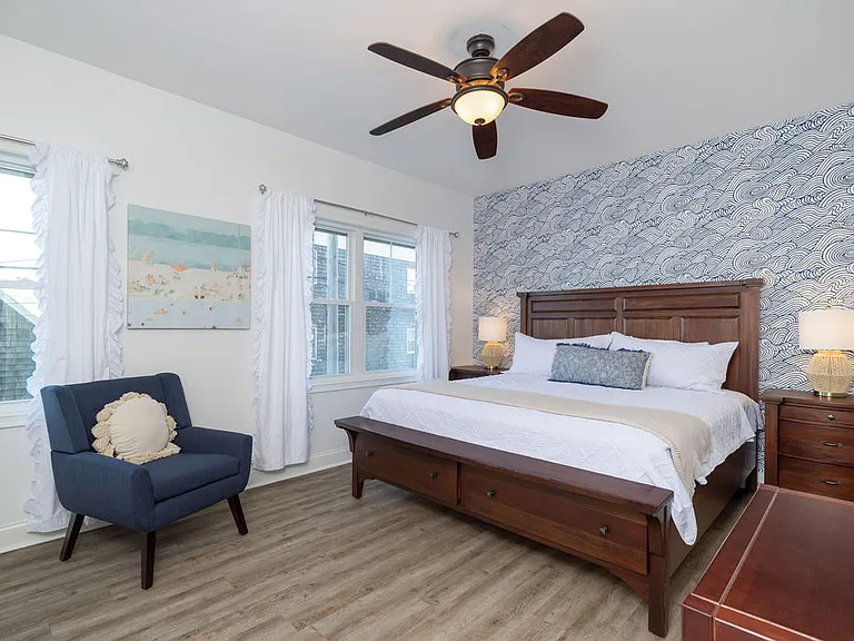 128 Ashworth Ave #206 — Photo 11