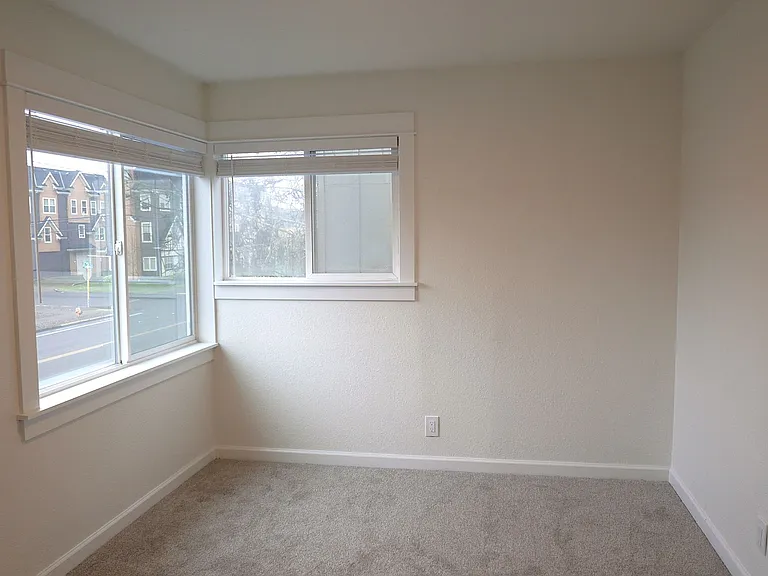Trees Apartment Available Now — Photo 15