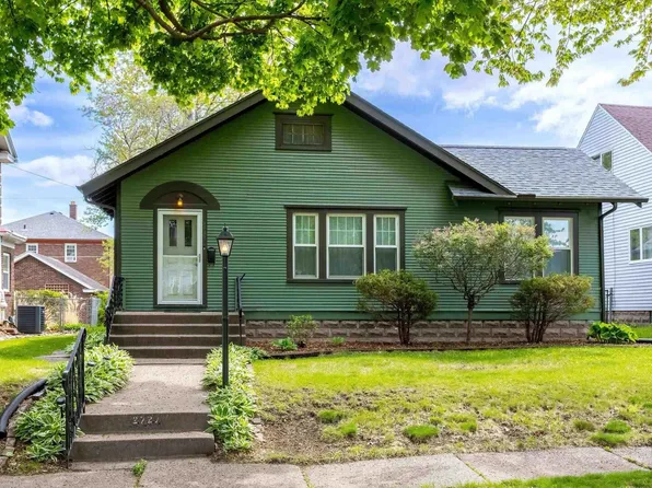 2727 Scott St, Davenport, IA 52803