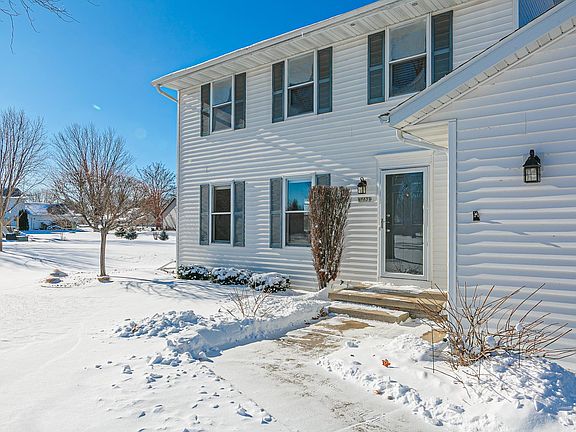 2nd image of N9639 Crystal Ct