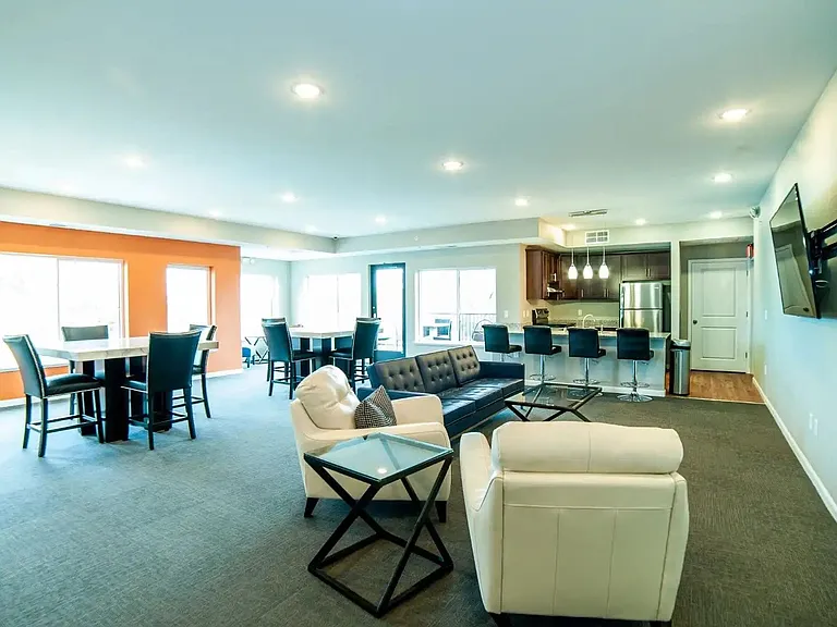 Encore Apartments — Photo 32