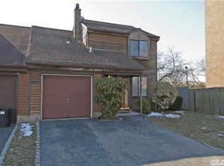 48 Marc Ct, Bay Shore, NY 11706