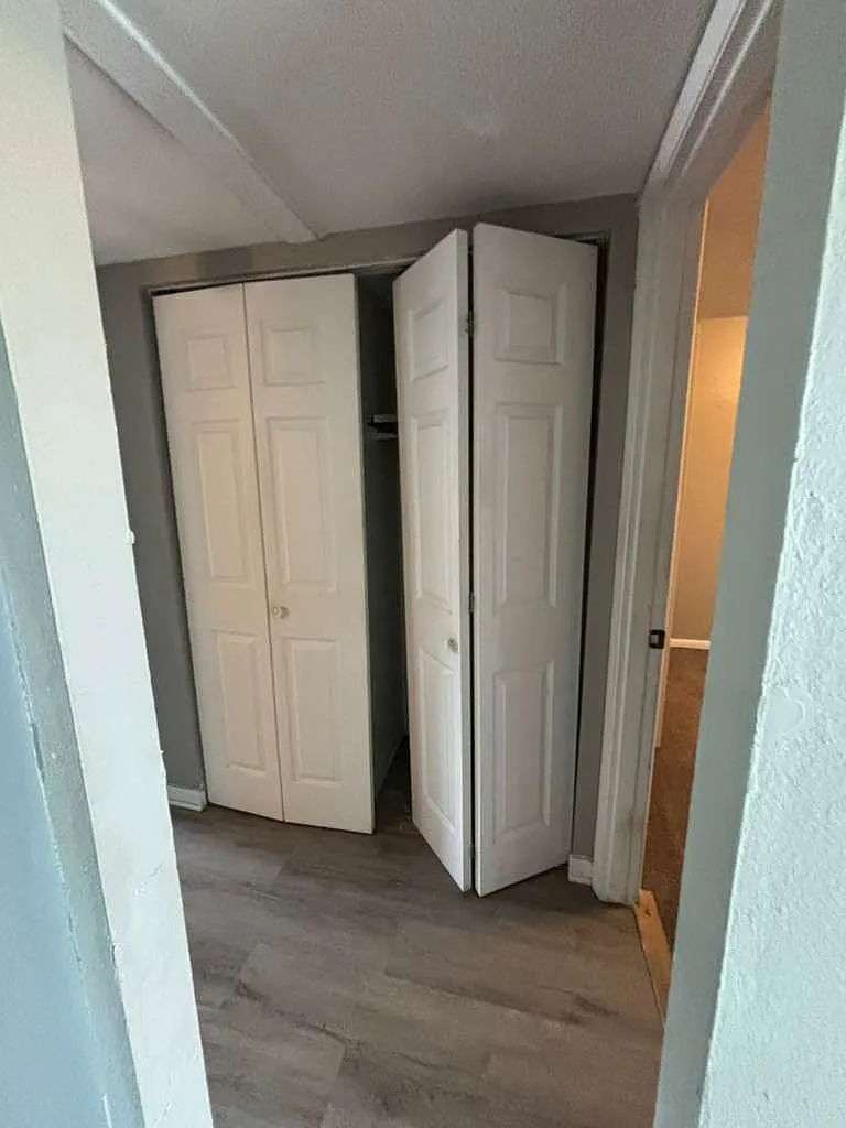 2 bed, 1.5 bath, $1,200 — Photo 3