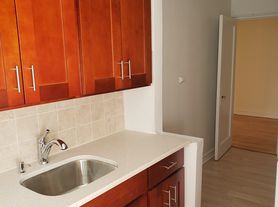 4205 48th Ave, Flushing, NY