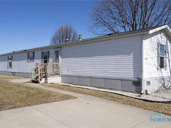 14900 County Road H #66, Wauseon, OH 43567