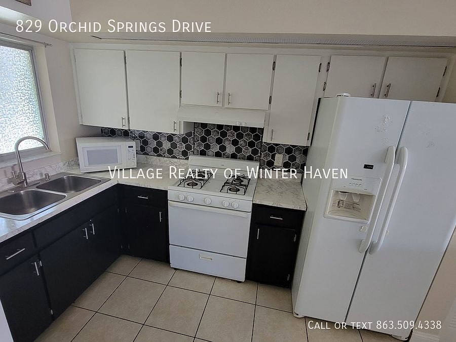 1st image of 829 Orchid Springs Dr