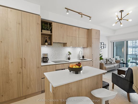 2nd image of 1 Yorkville Ave #901