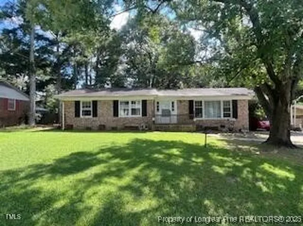 102 Murchison Dr, Dunn, NC 28334