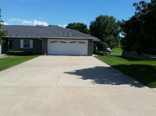 211 Somerset Ct, Nashua, IA 50658