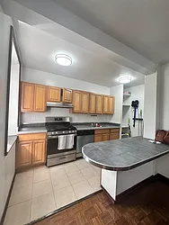 Rented by Aimee Grodanz, LREB