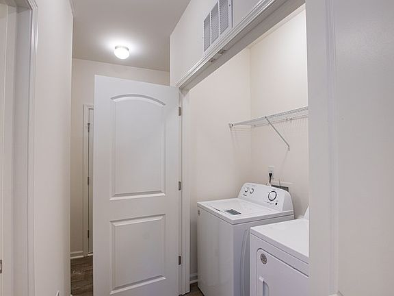 5th image of 7018 Duncan Acres Dr