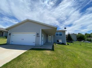 4936 Valley Dr NW, Rochester, MN 55901