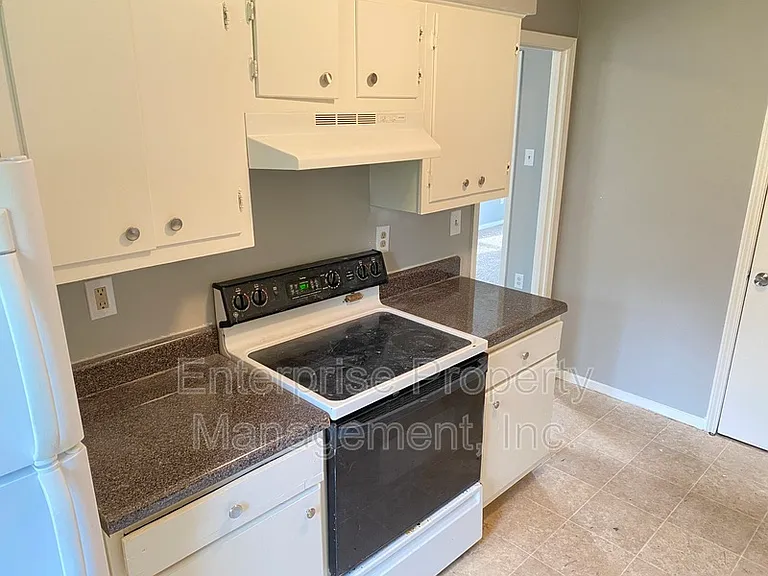 3681 Barberry St — Photo 11