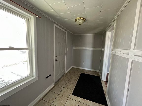 5th image of 500 Indiana Ave