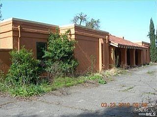 2nd image of 1001 Bell Ln