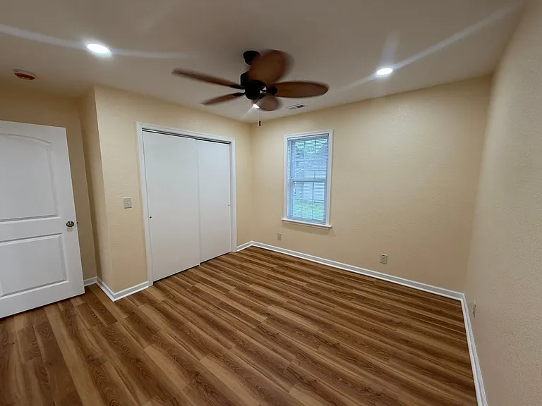 705 Canal Dr — Photo 5