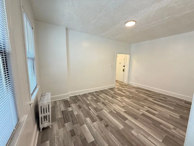 5400 7th St NW — Photo 3