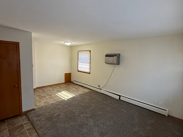 4707 University Ave NE APT 202, Minneapolis, MN 55421
