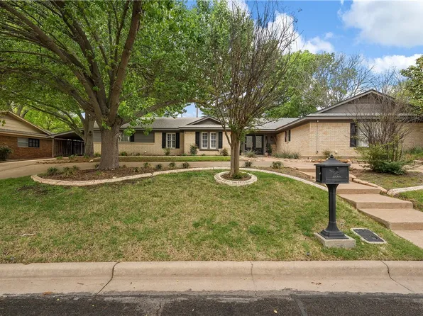 5301 Chaparral Dr, Waco, TX 76710