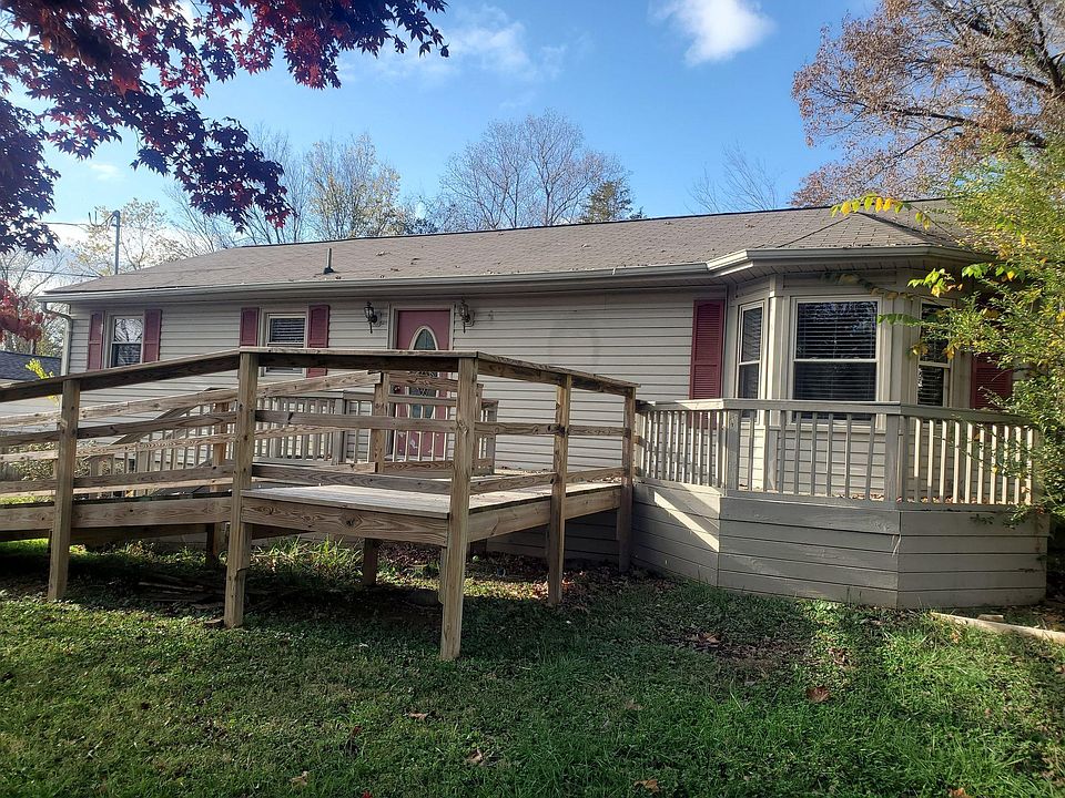 1st image of 106 Woodlawn Dr